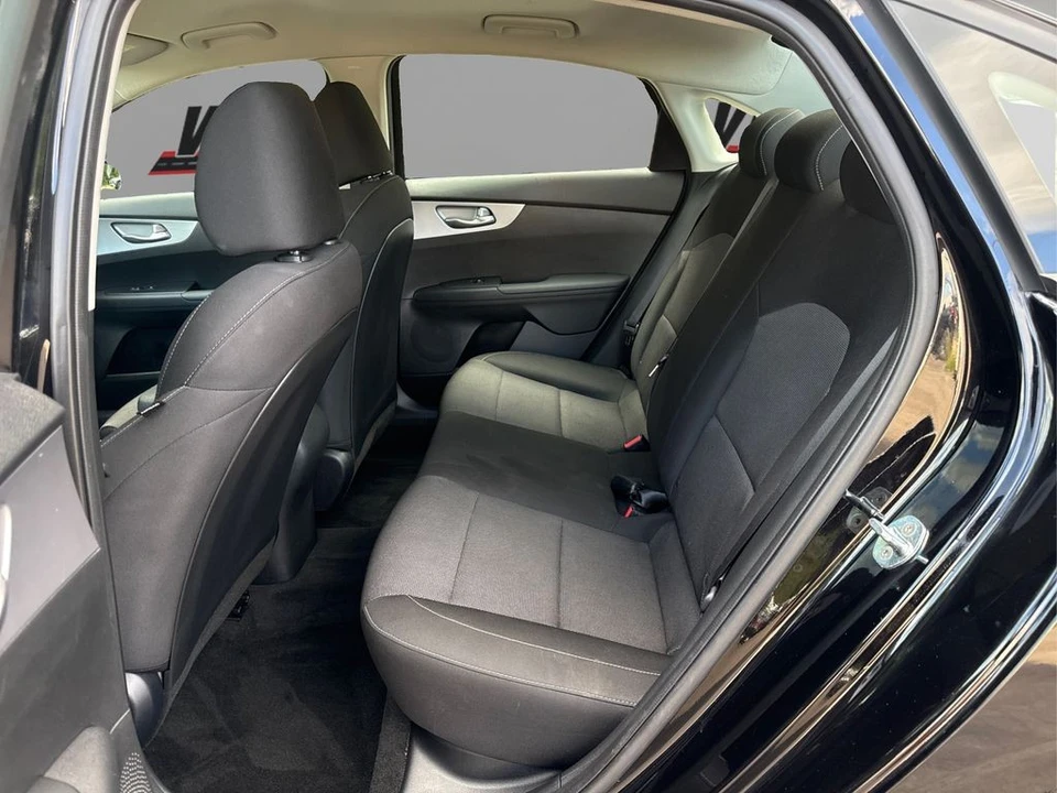 2023 Kia Forte - Image 10 of 12