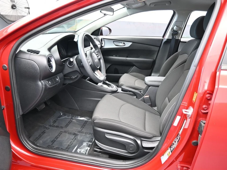 2023 Kia Forte - Image 11 of 12