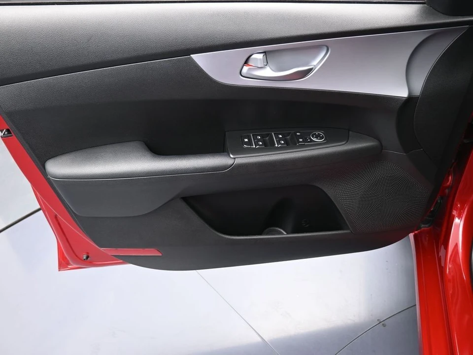 2023 Kia Forte - Image 12 of 12
