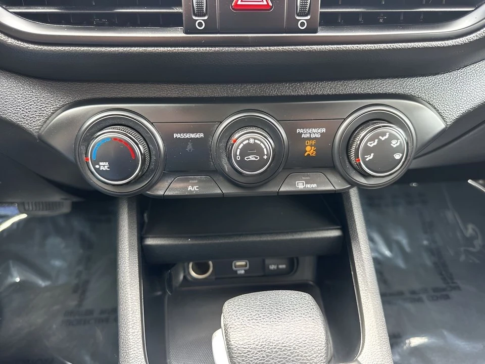 2023 Kia Forte - Image 16 of 21