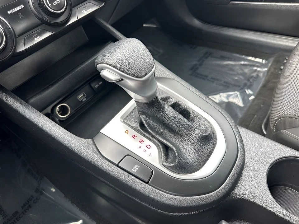 2023 Kia Forte - Image 14 of 21