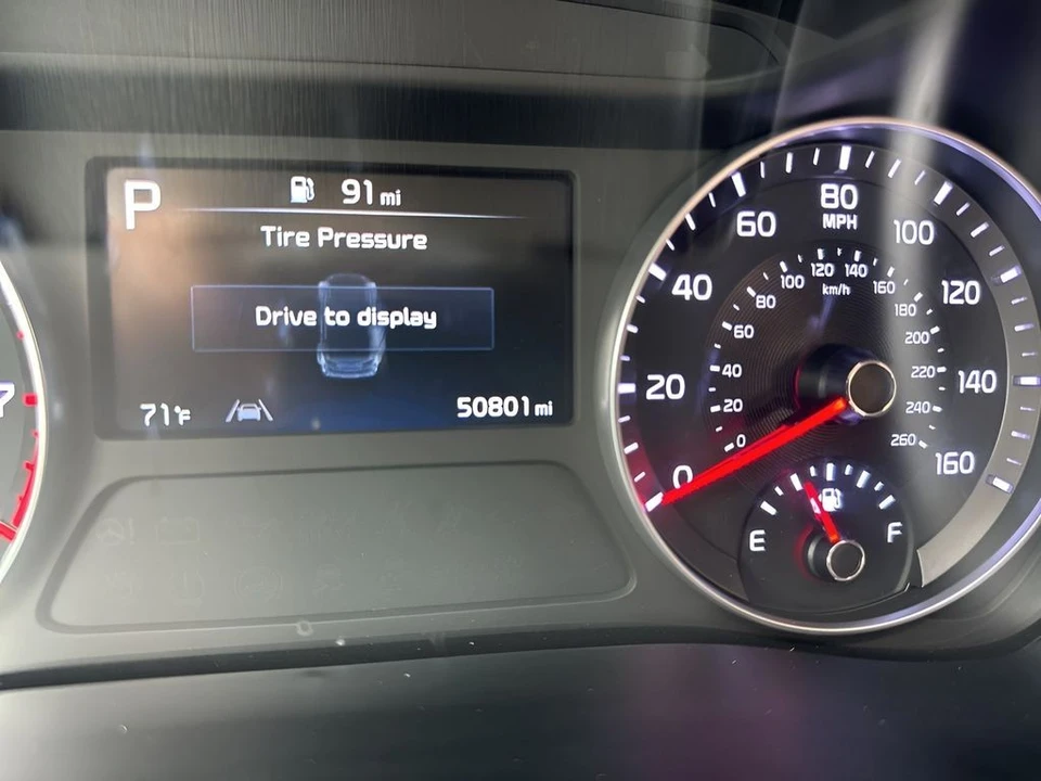 2023 Kia Forte - Image 18 of 21