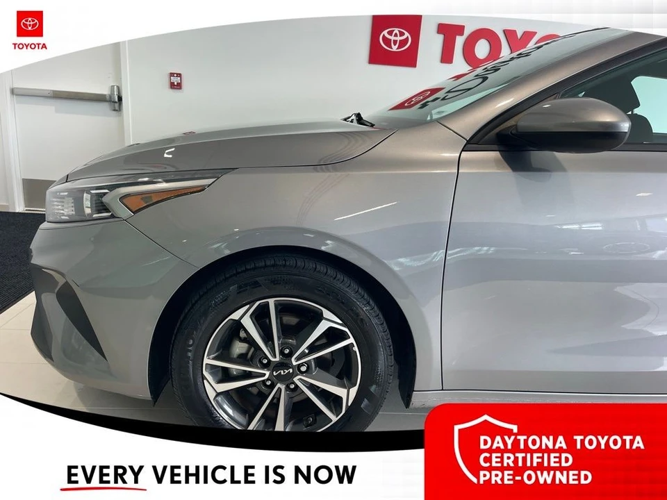 2023 Kia Forte - Image 6 of 12