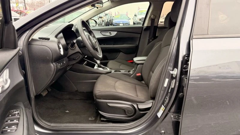 2023 Kia Forte - Image 12 of 12