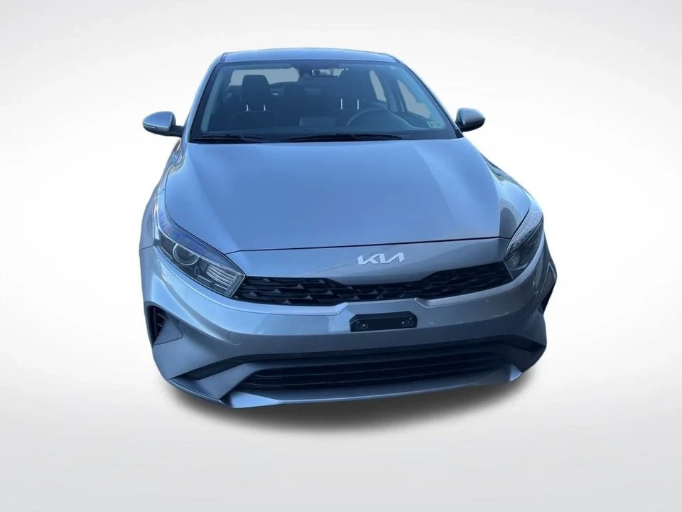 2023 Kia Forte - Image 3 of 7