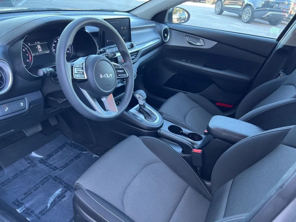 2023 Kia Forte - Image 4 of 7