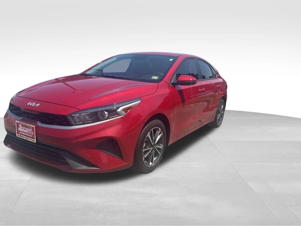 2023 Kia Forte - Image 4 of 12