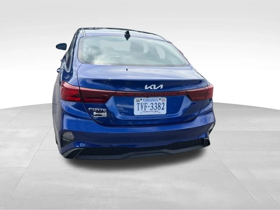2023 Kia Forte - Image 4 of 12
