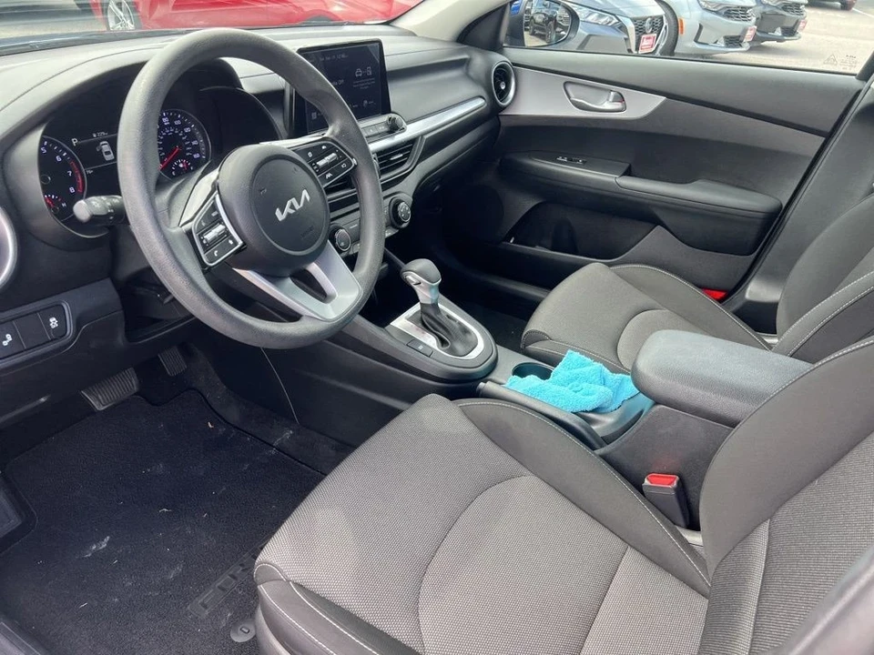2023 Kia Forte - Image 11 of 12