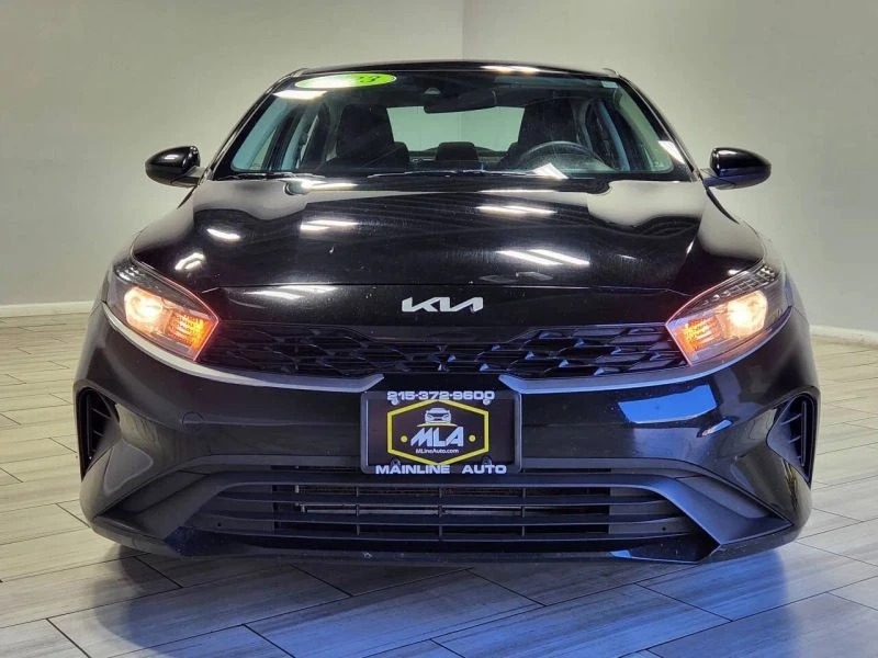 2023 Kia Forte - Image 8 of 12