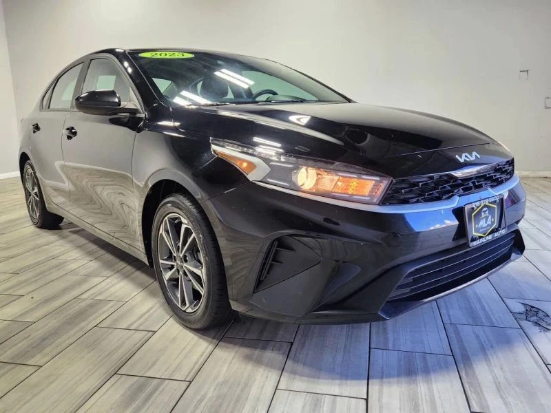 2023 Kia Forte - Image 7 of 12