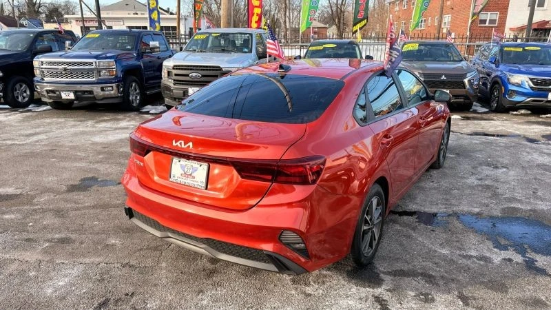 2023 Kia Forte - Image 7 of 12