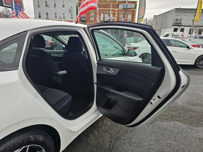 2023 Kia Forte - Image 12 of 12