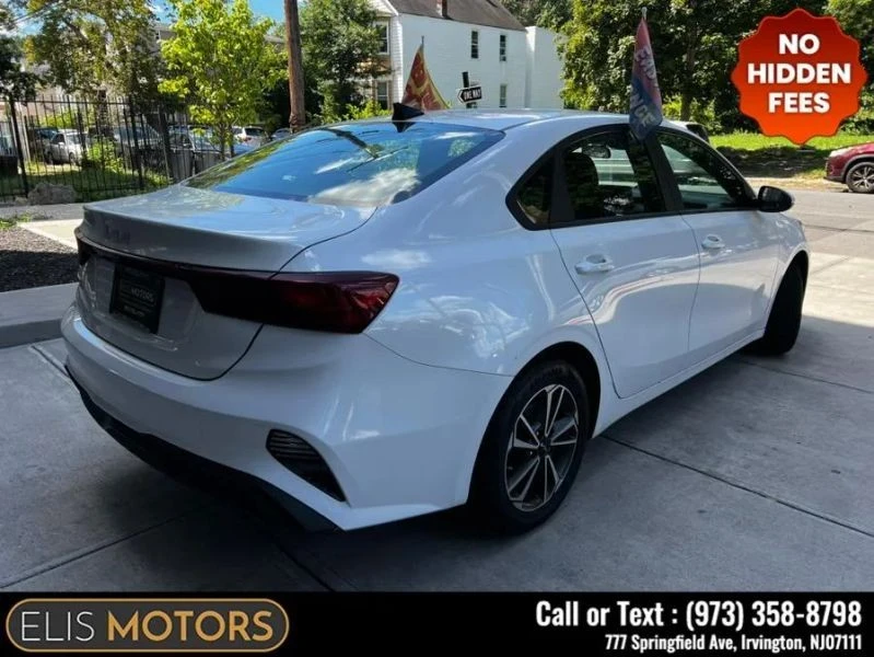 2023 Kia Forte - Image 2 of 3
