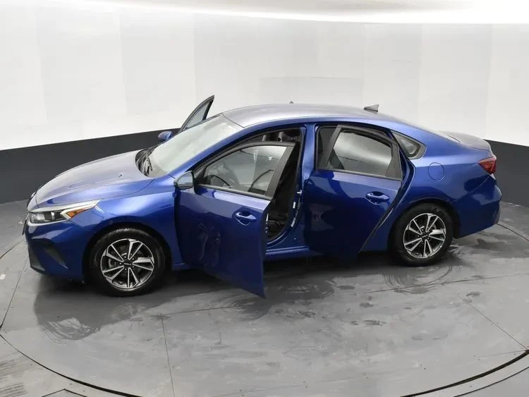 2023 Kia Forte - Image 7 of 12