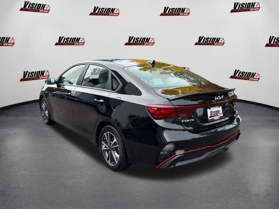 2023 Kia Forte - Image 7 of 12