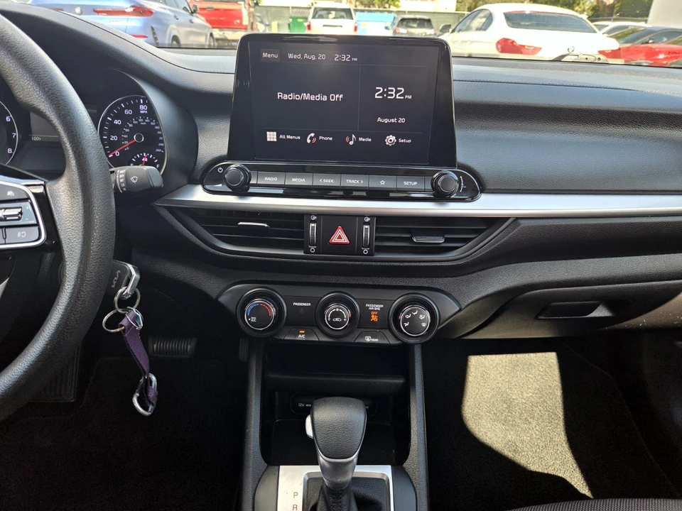 2023 Kia Forte - Image 14 of 19