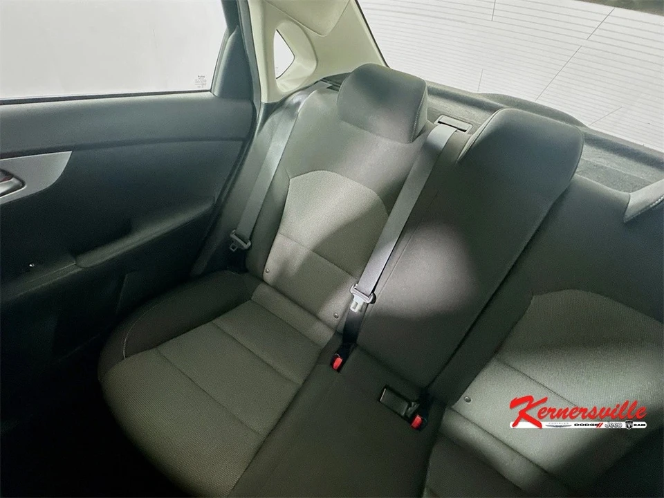 2023 Kia Forte - Image 12 of 21