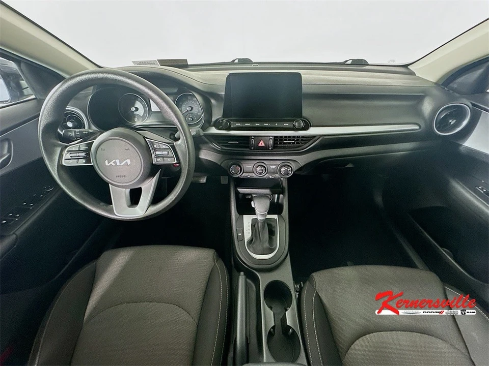 2023 Kia Forte - Image 10 of 21