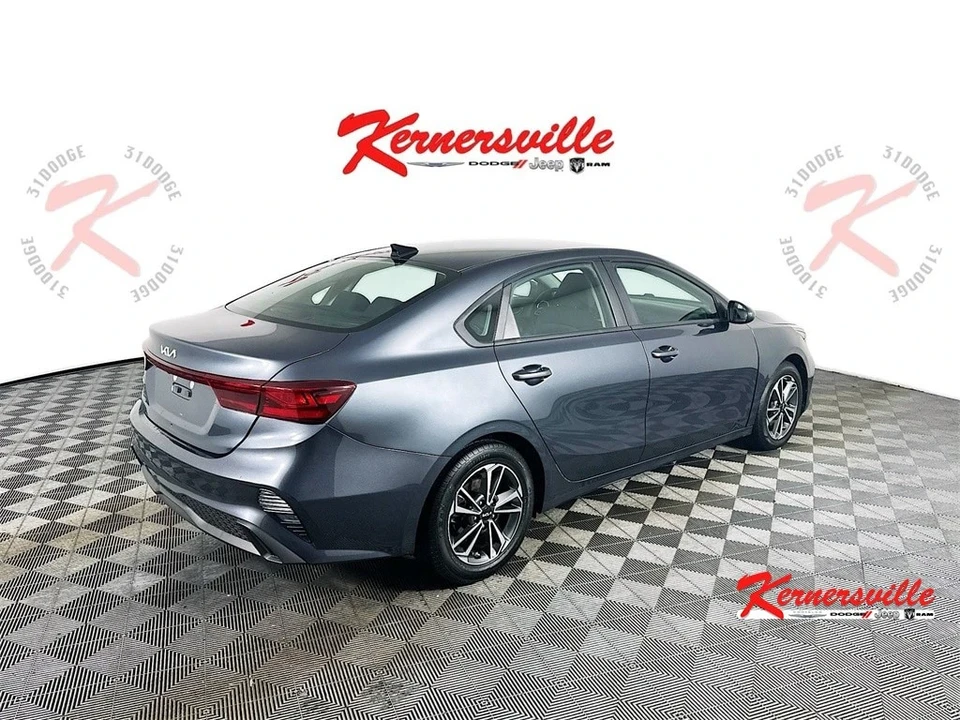 2023 Kia Forte - Image 7 of 21