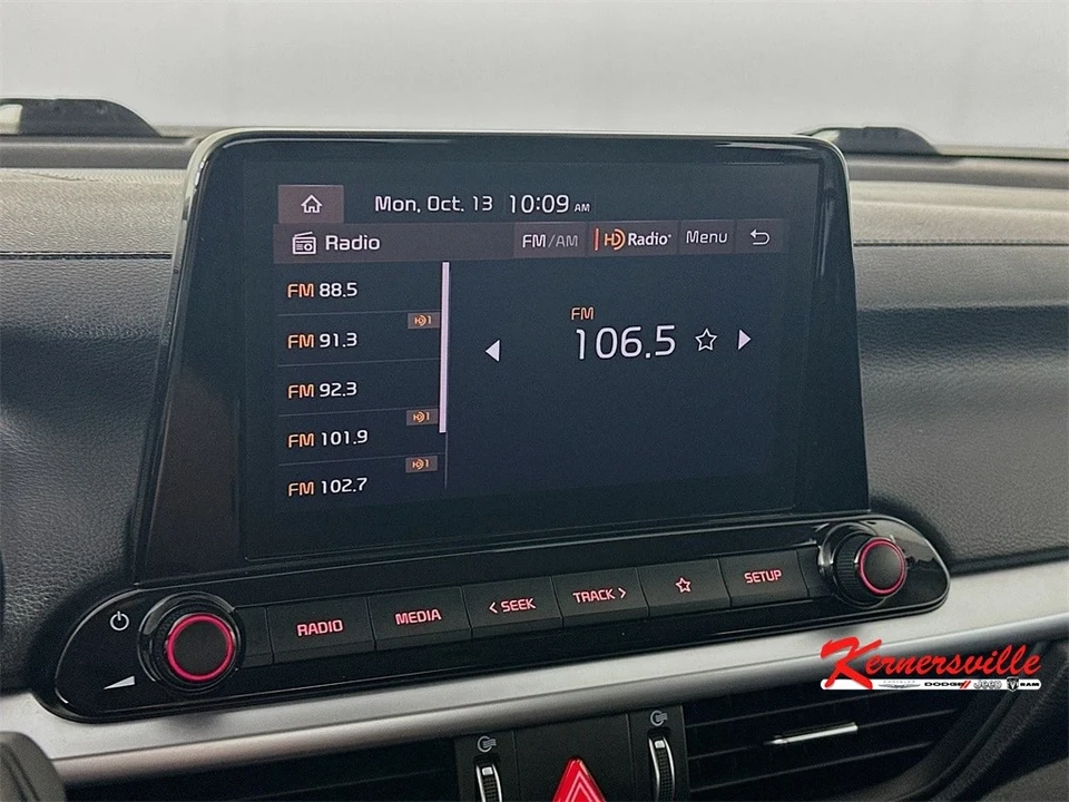 2023 Kia Forte - Image 17 of 21