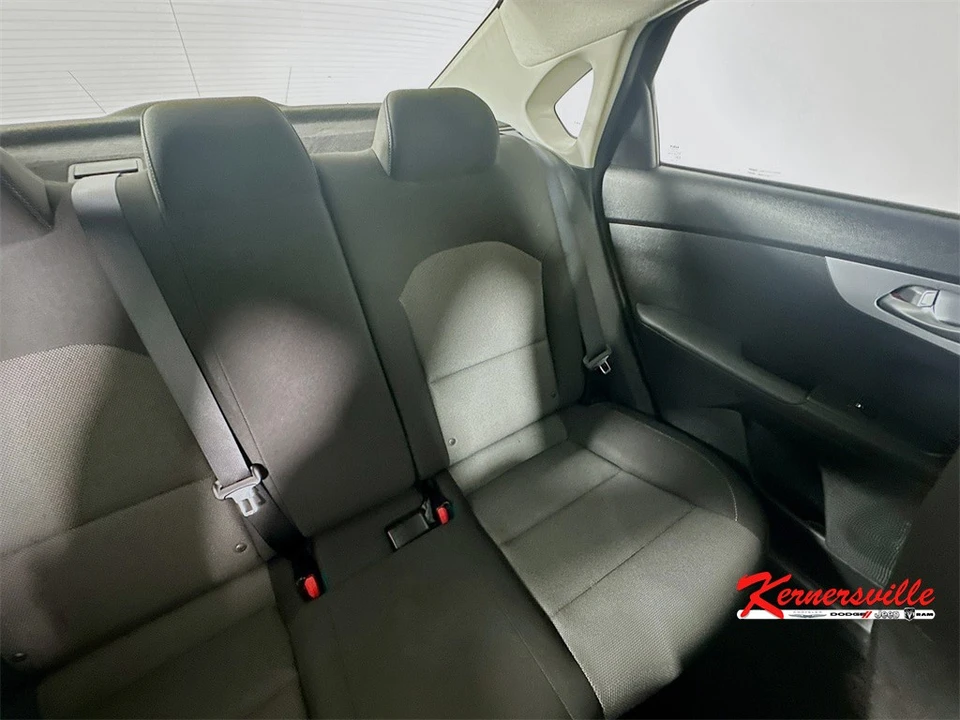 2023 Kia Forte - Image 14 of 21
