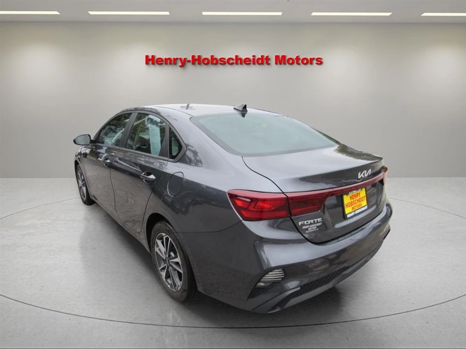 2023 Kia Forte - Image 11 of 12