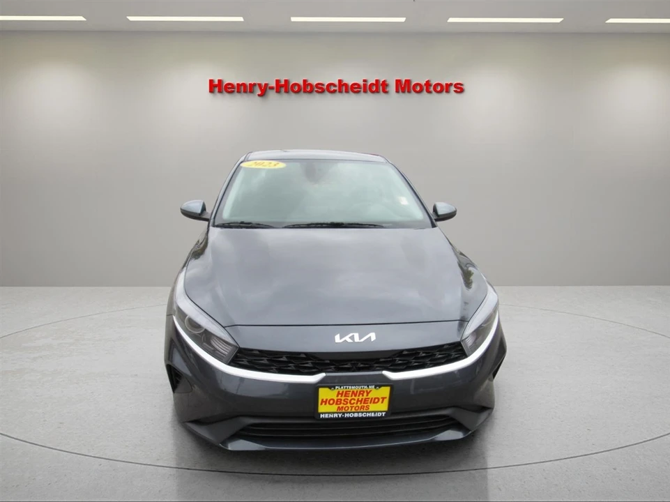 2023 Kia Forte - Image 2 of 12