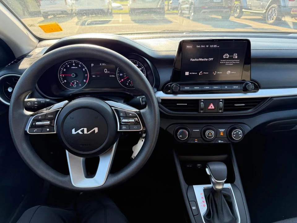 2023 Kia Forte - Image 6 of 20