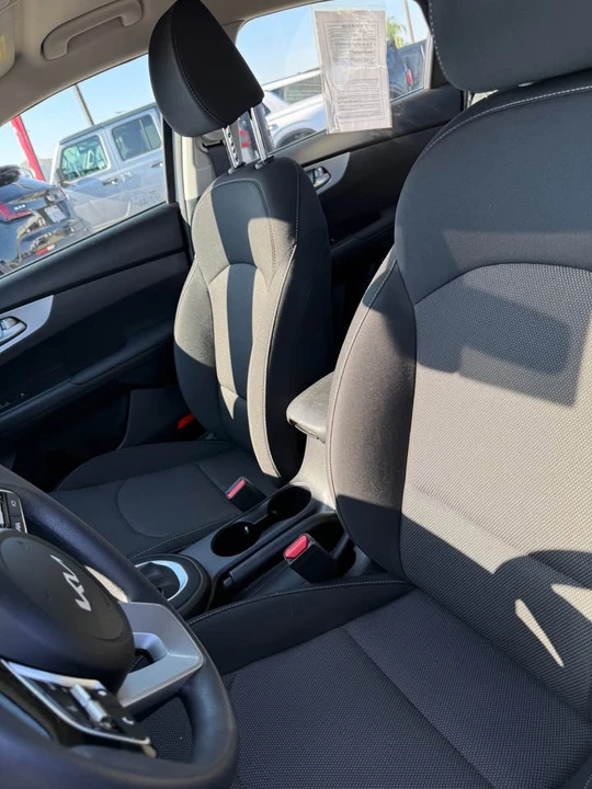 2023 Kia Forte - Image 12 of 20