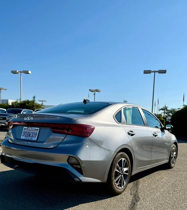 2023 Kia Forte - Image 17 of 20