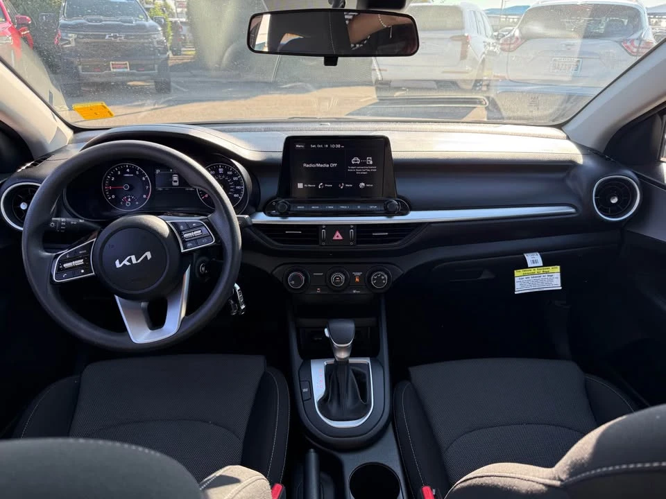2023 Kia Forte - Image 11 of 20