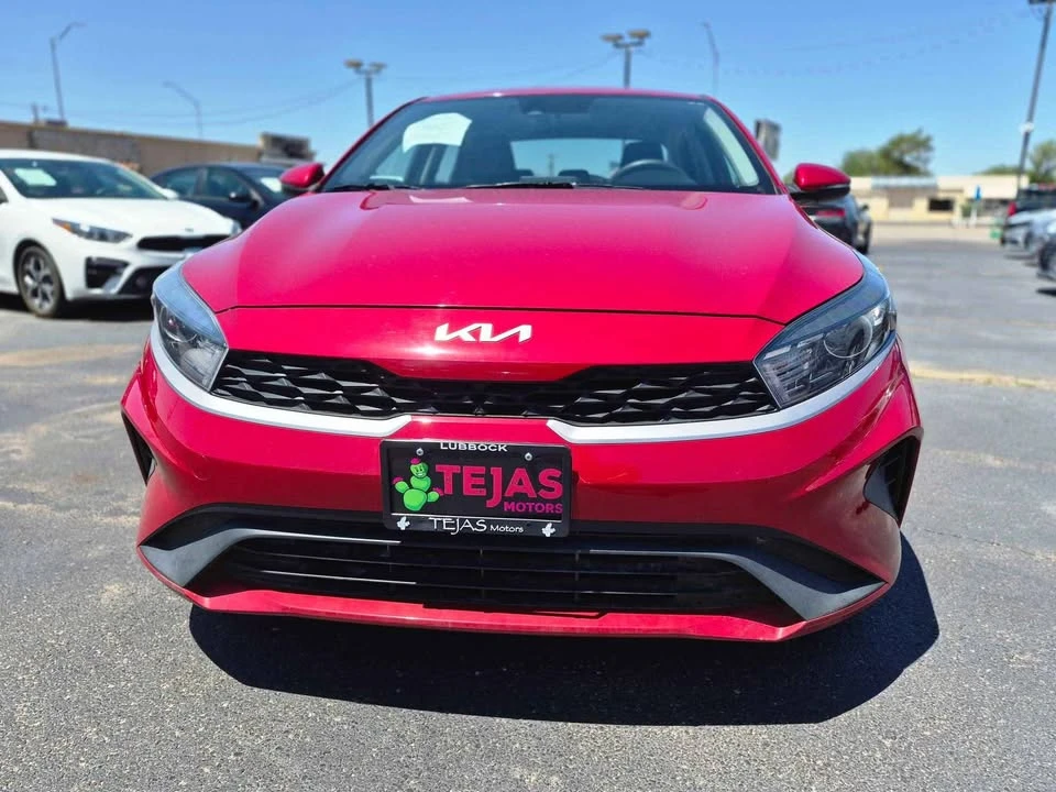 2023 Kia Forte - Image 2 of 13