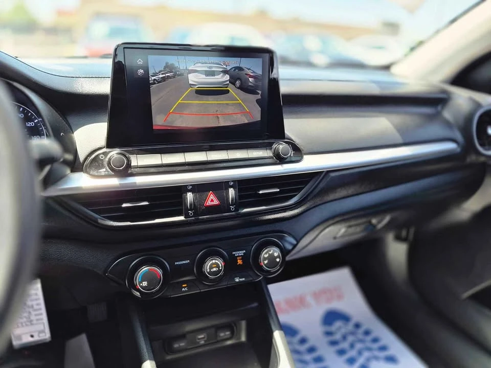 2023 Kia Forte - Image 10 of 13