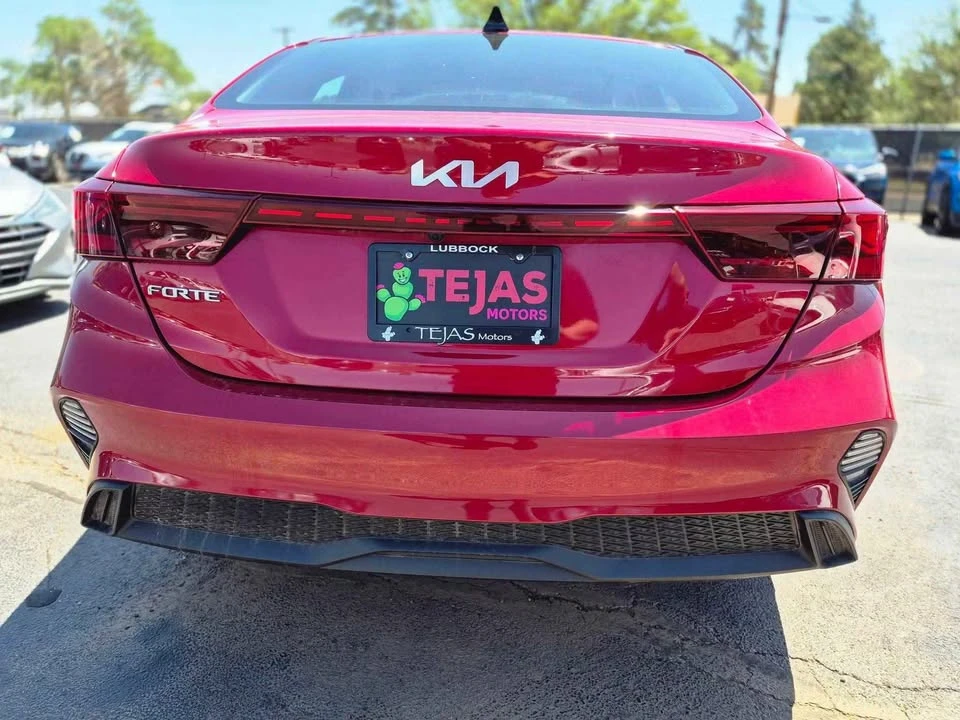 2023 Kia Forte - Image 2 of 4