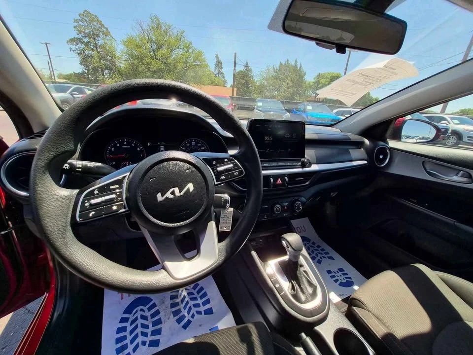 2023 Kia Forte - Image 4 of 4