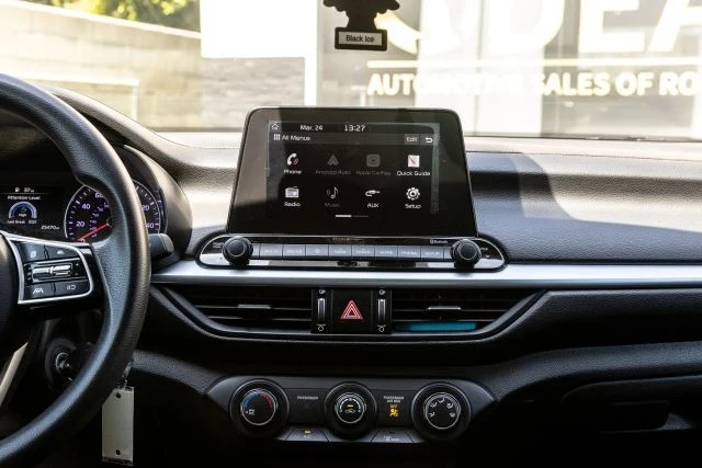 2023 Kia Forte - Image 30 of 31