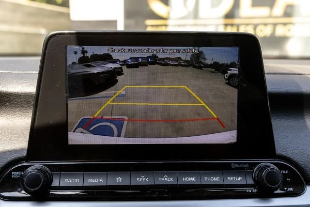 2023 Kia Forte - Image 28 of 31