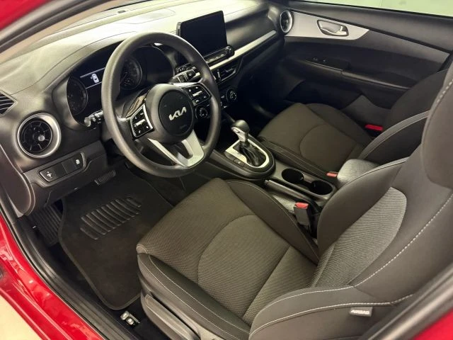 2023 Kia Forte - Image 2 of 21