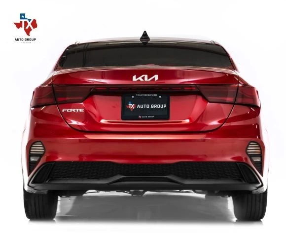 2023 Kia Forte - Image 9 of 21