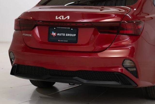 2023 Kia Forte - Image 17 of 21