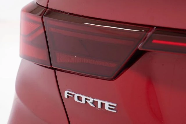 2023 Kia Forte - Image 15 of 21
