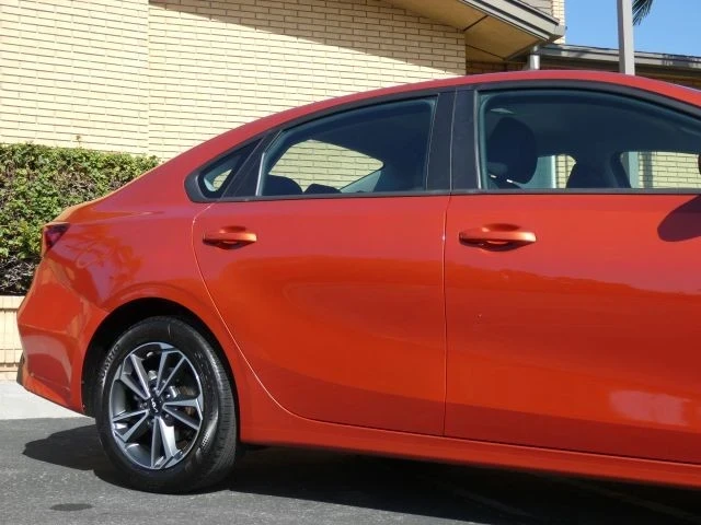 2023 Kia Forte - Image 7 of 21