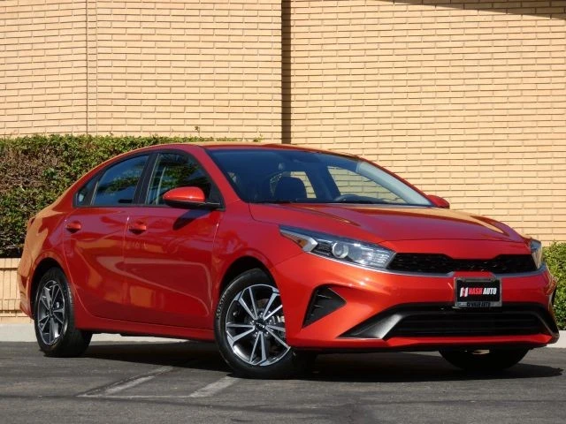 2023 Kia Forte - Image 4 of 21