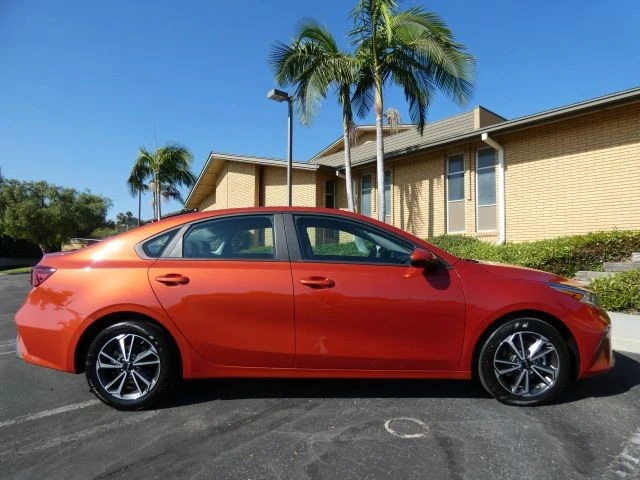 2023 Kia Forte - Image 5 of 21