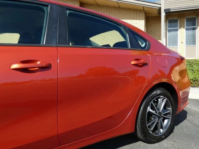 2023 Kia Forte - Image 13 of 21