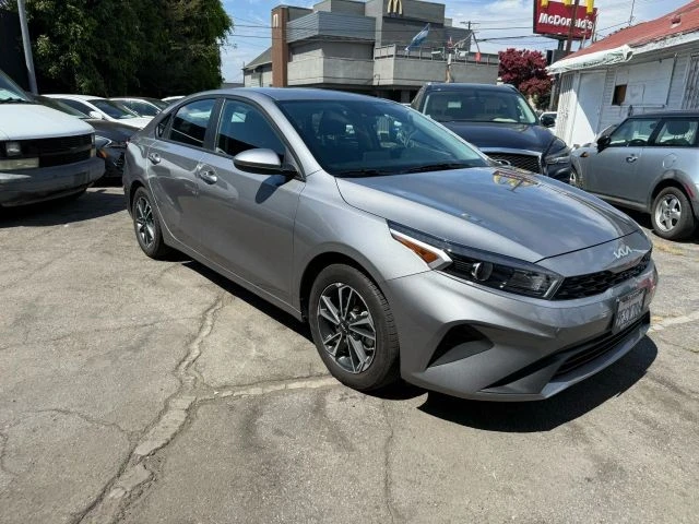 2023 Kia Forte - Image 3 of 21