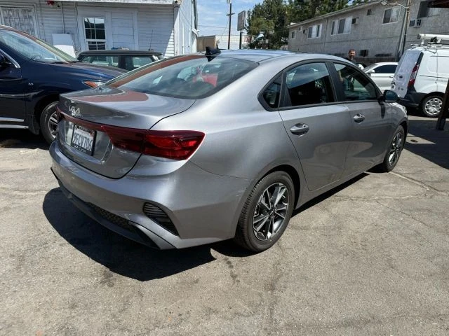2023 Kia Forte - Image 5 of 21
