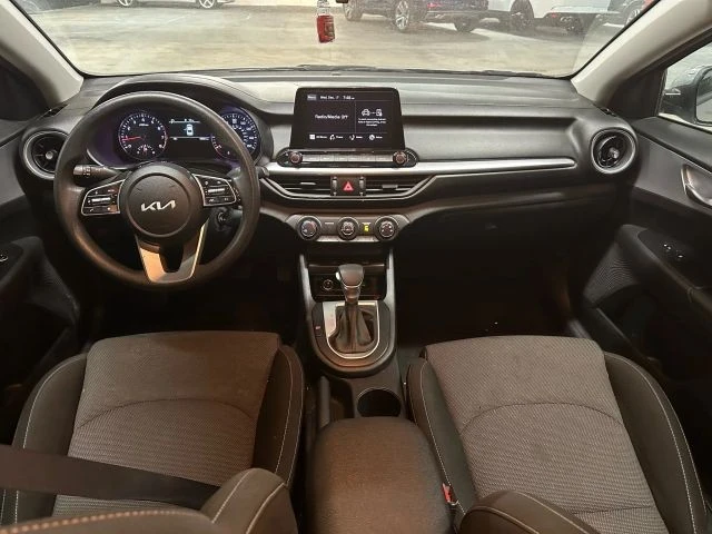 2023 Kia Forte - Image 9 of 13