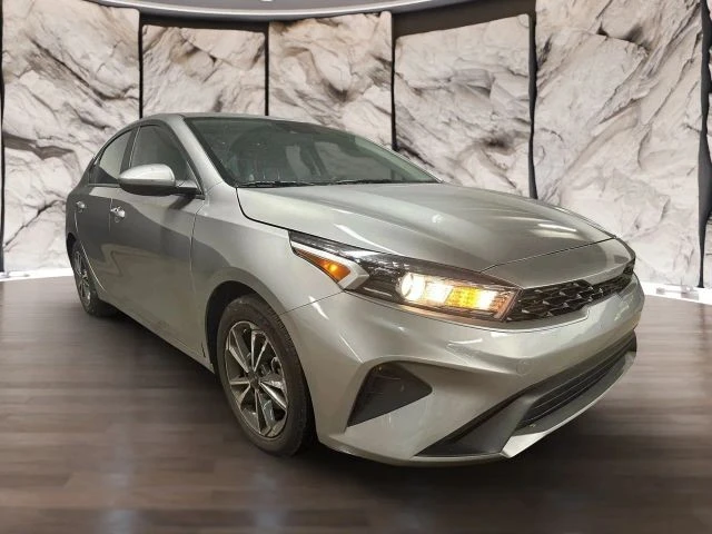 2023 Kia Forte - Image 7 of 13